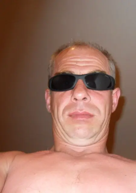 Я Юрий, 56, из Смоленска, ищу знакомства на одну ночь