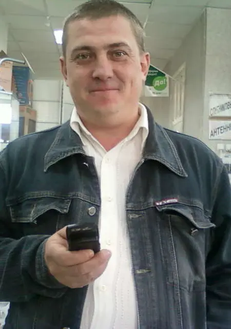 Дмитрий из Калининска, ищу на сайте знакомства без обязательств