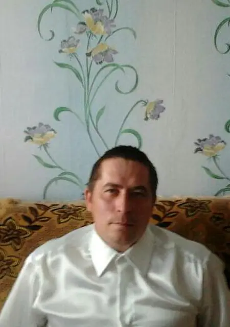 Ruslan из Каменска-Уральского, ищу на сайте знакомства без обязательств