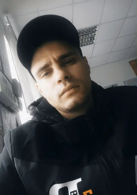 Я Pavel, 29, из Шахт, ищу знакомства без обязательств