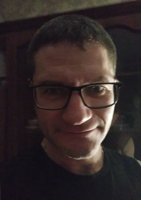 Я Дмитрий, 45, из Иркутска, ищу знакомство для постоянных отношений