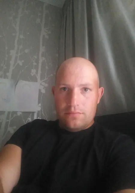 Я Николай, 38, знакомлюсь на одну ночь в Смоленске