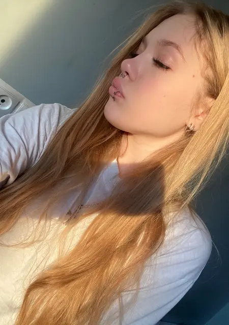 Полина из Санкт-Петербурга, ищу на сайте постоянные отношения