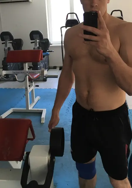 Саша из Геленджика, ищу на сайте знакомства на одну ночь