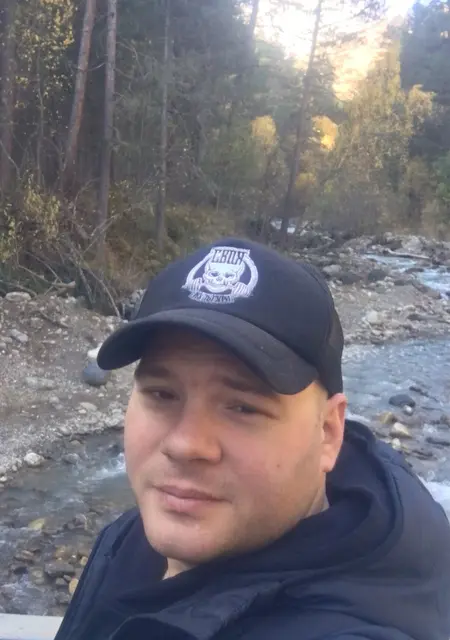 Я Алексей, 32, из Геленджика, ищу знакомство для приятного времяпровождения