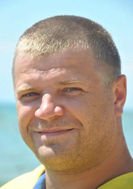 Я Саша, 48, из Пушкина, ищу знакомства без обязательств