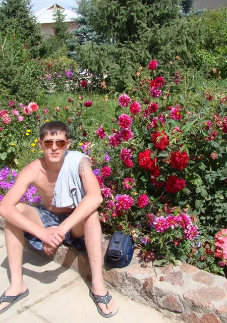 Я Борис, 48, знакомлюсь без обязательств в Томске