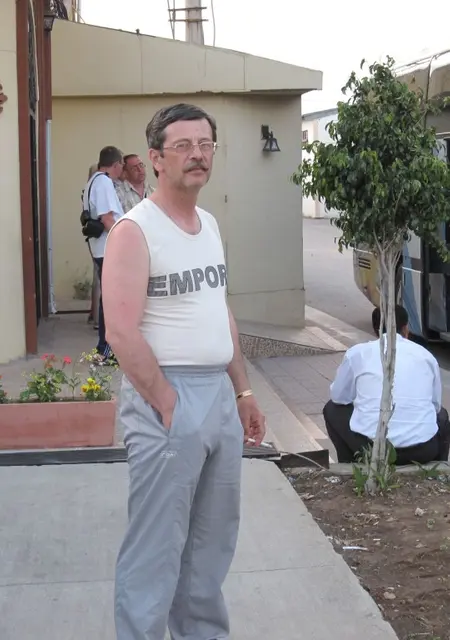 Анатолий из Калининграда, ищу на сайте знакомства на одну ночь