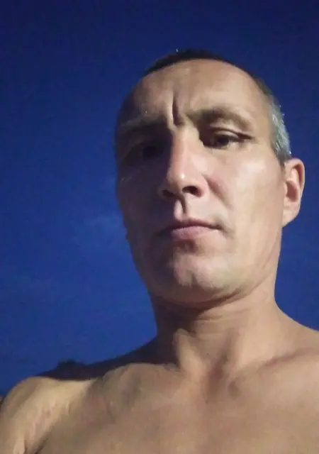 Я Роман, 42, из Благовещенска, ищу знакомства на одну ночь