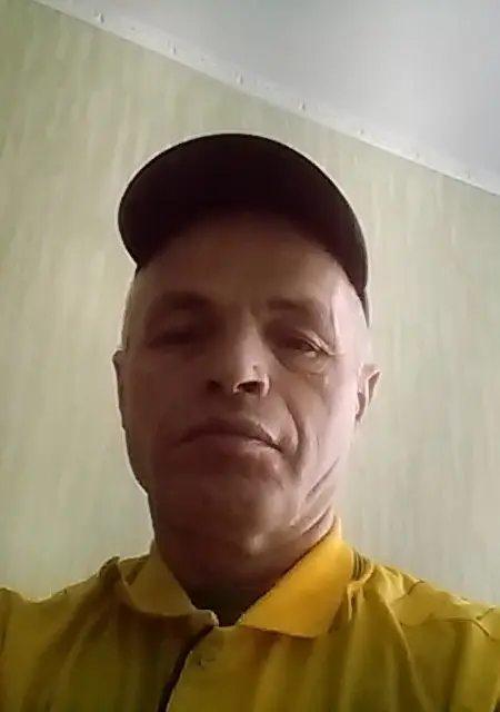 Я Валерий, 69, из Твери, ищу знакомство для приятного времяпровождения
