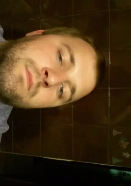 Иван из Колпина, мне 33, познакомлюсь на одну ночь