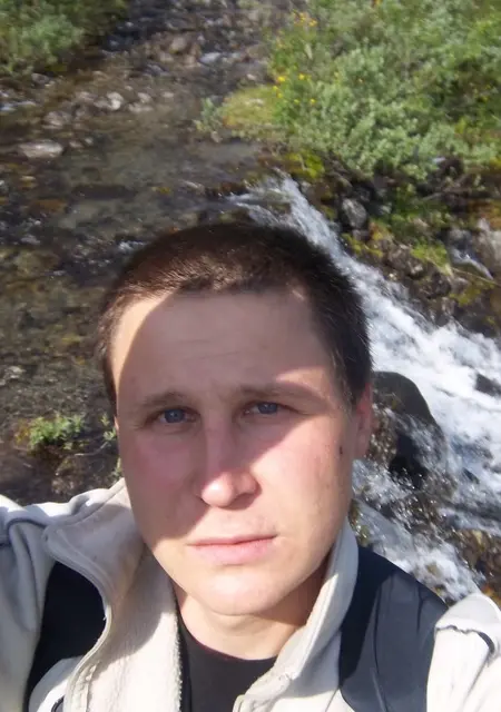 Я Руслан, 38, из Кировска, ищу знакомства без обязательств