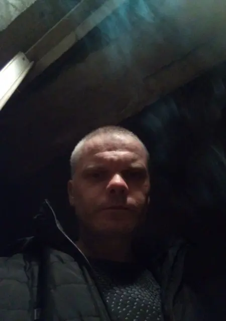 Русик из Великого Новгорода, ищу на сайте знакомства на одну ночь