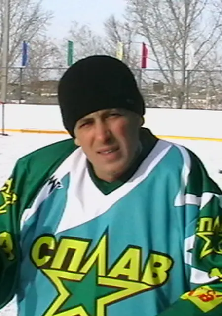 Я Pavel, 45, знакомлюсь без обязательств в Бредах