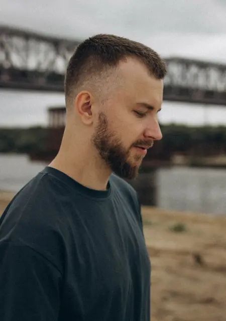 Я Кирилл, 22, из Симферополя, ищу знакомства без обязательств