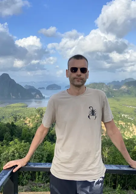 Alexander из Москвы, ищу на сайте знакомства без обязательств