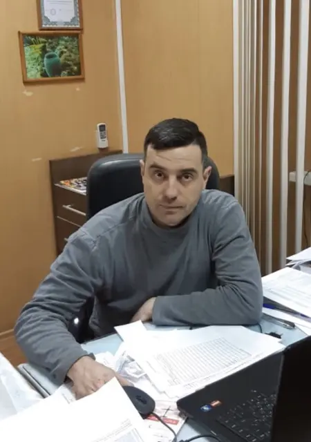 Я Гена, 38, знакомлюсь без обязательств в Москве