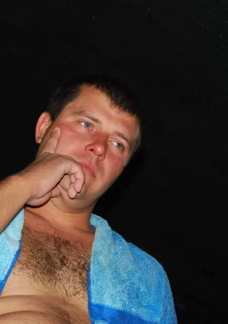 Я Владимир, 35, из Харькова, ищу знакомства без обязательств