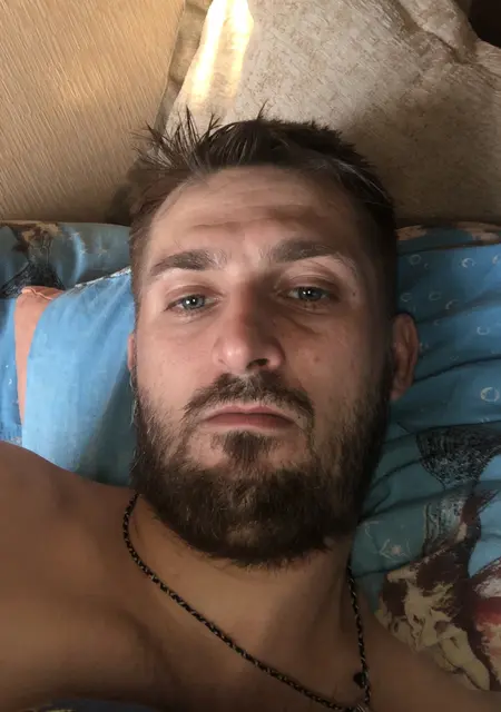 Я Максим, 40, из Нижнего Тагила, ищу знакомства без обязательств