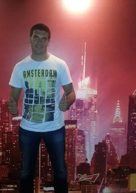 Я Sasha, 34, знакомлюсь без обязательств в Ужгороде