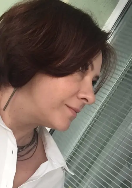 Я Наташа, 48, из Саратова, ищу знакомство для постоянных отношений