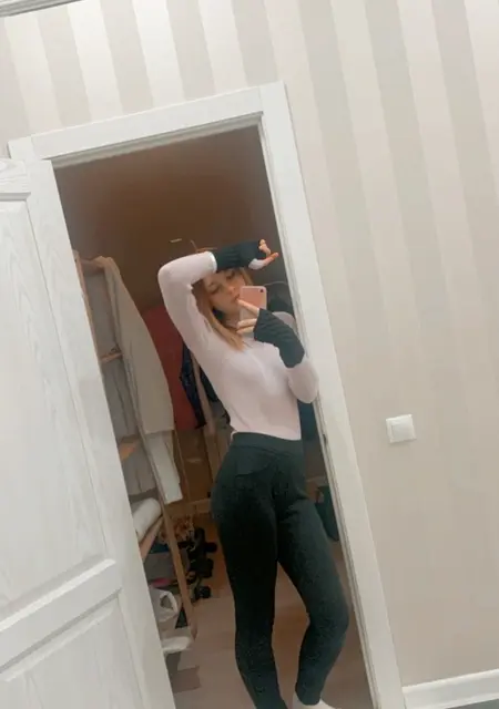 Зарина из Краснодара, мне 20, познакомлюсь для общения