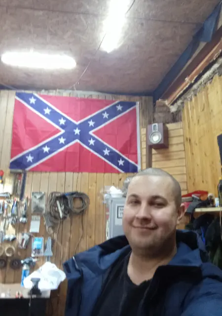 Я Андрей, 30, из Малоярославца, ищу знакомства без обязательств