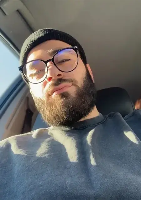 Артем из Армавира, ищу на сайте общение