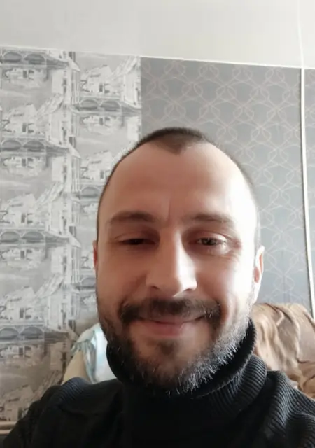 Александр из Читы, ищу на сайте знакомства без обязательств