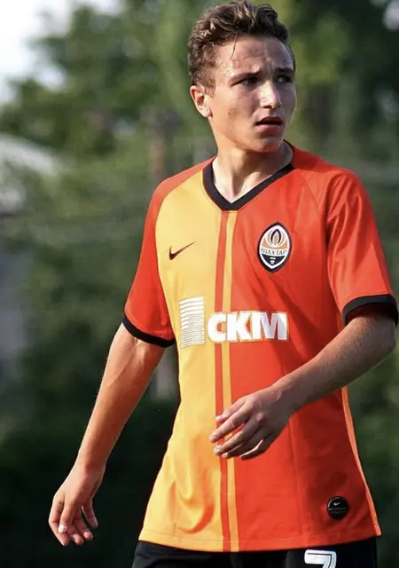 Я Максим, 22, из Мариуполя, ищу знакомства без обязательств