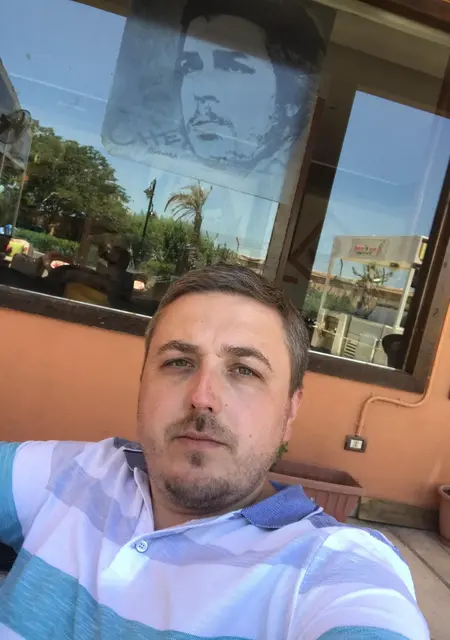 Я Vlad, 43, из Львова, ищу знакомство для приятного времяпровождения