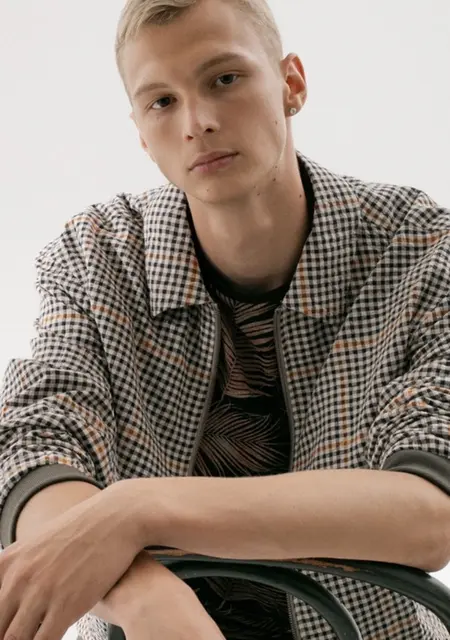 Я Александр, 23, из Геленджика, ищу знакомство для вирта