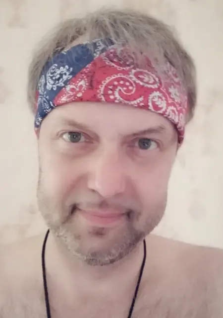 Я Антон, 42, из Чебоксар, ищу знакомства без обязательств