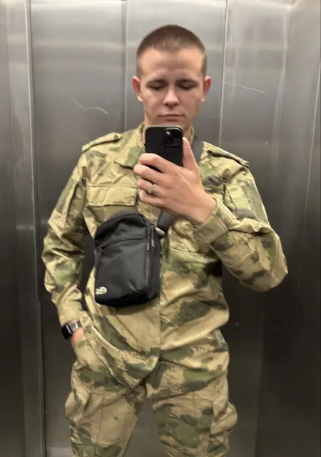 Я Даня, 20, знакомлюсь для вирта в Москве