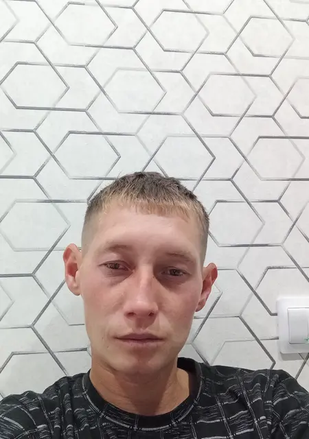 Я Кирилл, 31, из Йошкар-Олы, ищу знакомства на одну ночь