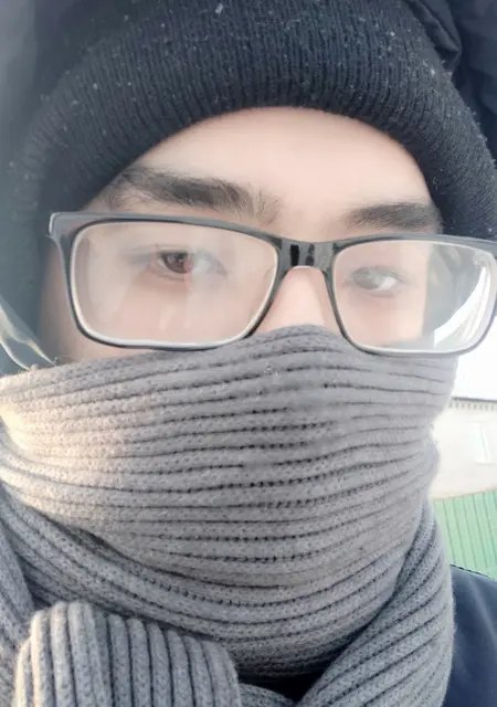 Я Вадим, 20, из Уссурийска, ищу знакомства без обязательств