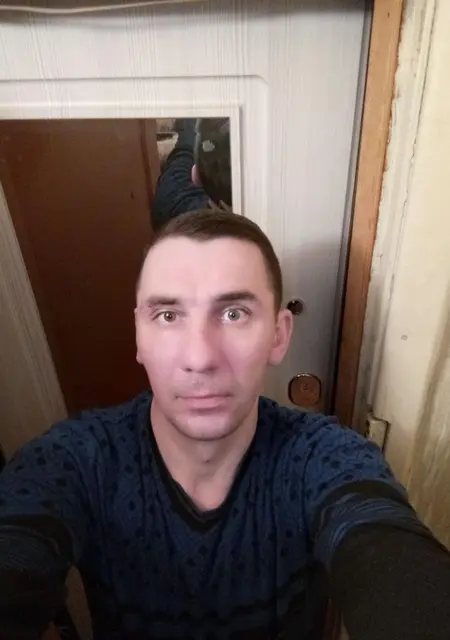 Роман из Новомосковска, ищу на сайте знакомства на одну ночь