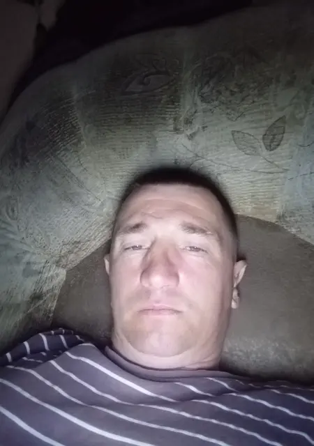 Я Серёга, 41, из Салехарда, ищу знакомства без обязательств