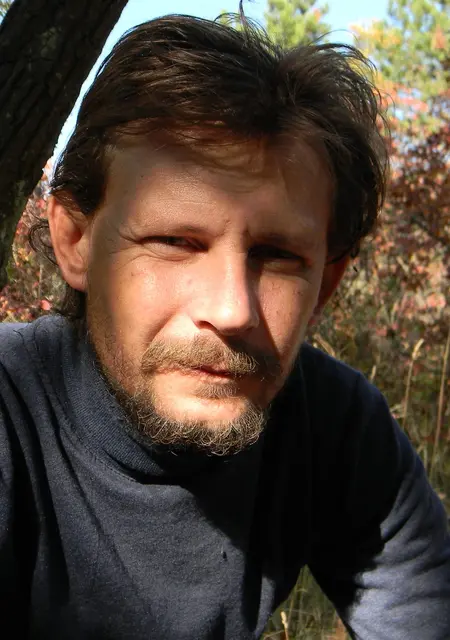 Anton из Керчи, мне 45, познакомлюсь для приятного времяпровождения