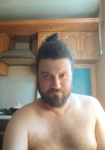 Я Роман, 29, знакомлюсь на одну ночь в Чебоксарах