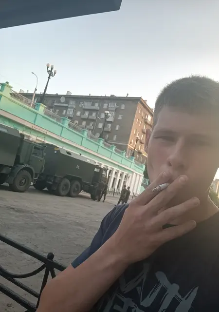 Я Николай, 19, из Асина, ищу знакомства на одну ночь