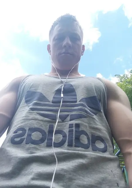 Сергей из Кимр, мне 31, познакомлюсь без обязательств