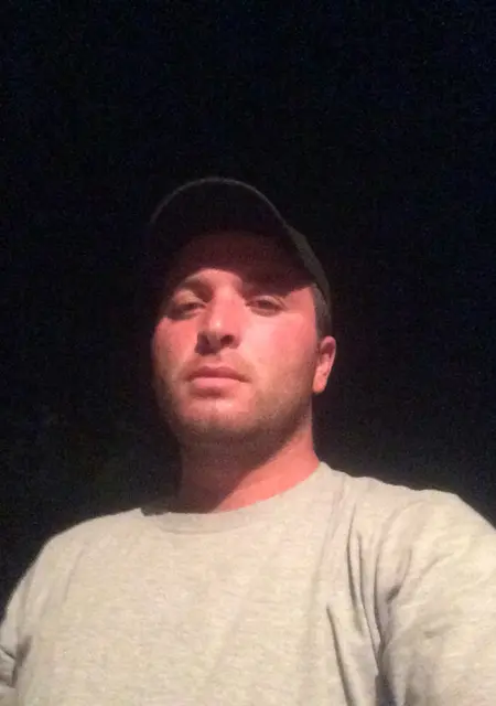 Рома из Прохладного, ищу на сайте постоянные отношения