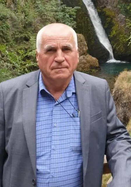 Abdyl Dervisholli из Алматы, ищу на сайте дружбу