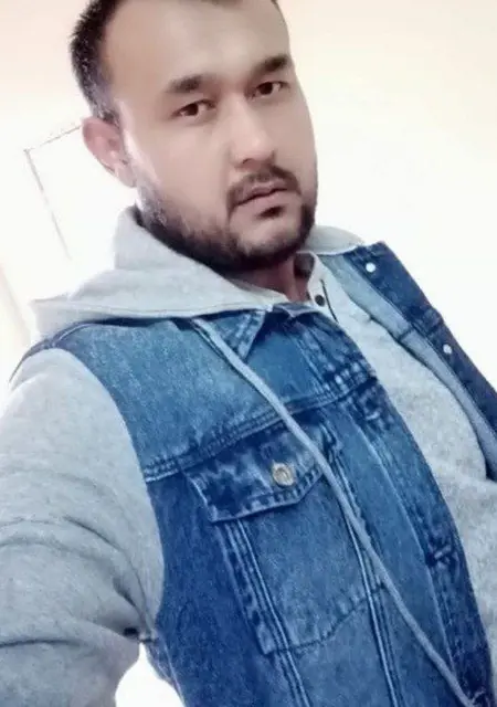 Рома из Мирного, ищу на сайте знакомства на одну ночь