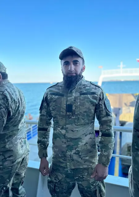 Магомед из Грозного, ищу на сайте знакомства без обязательств