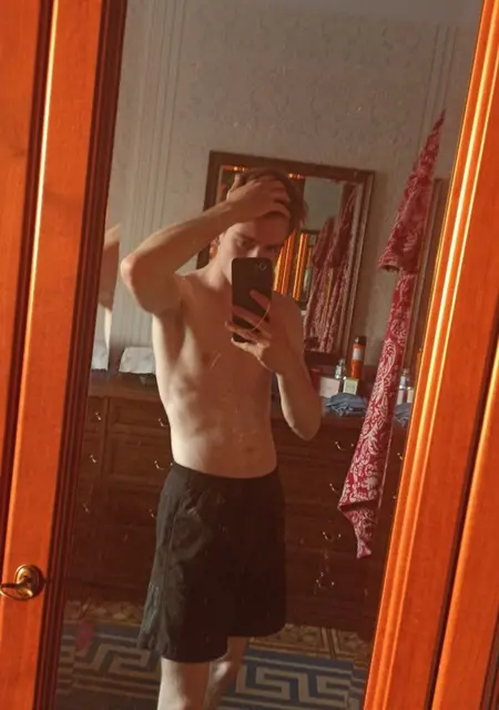 Антон Жидков из Кемерово, мне 20, познакомлюсь на одну ночь