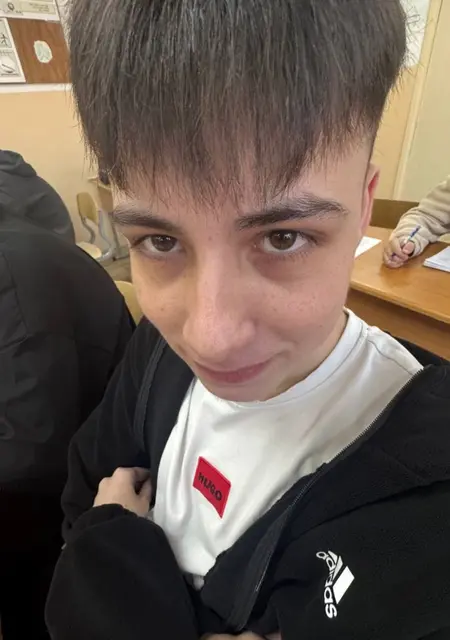 Илюша из Абакана, мне 19, познакомлюсь без обязательств