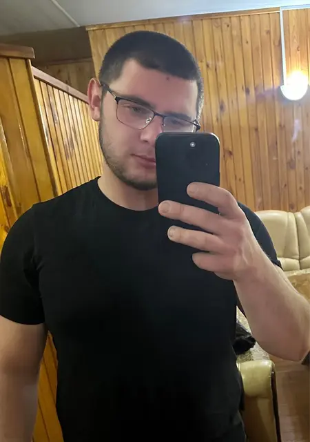 Евгений из Темрюка, мне 27, познакомлюсь для постоянных отношений