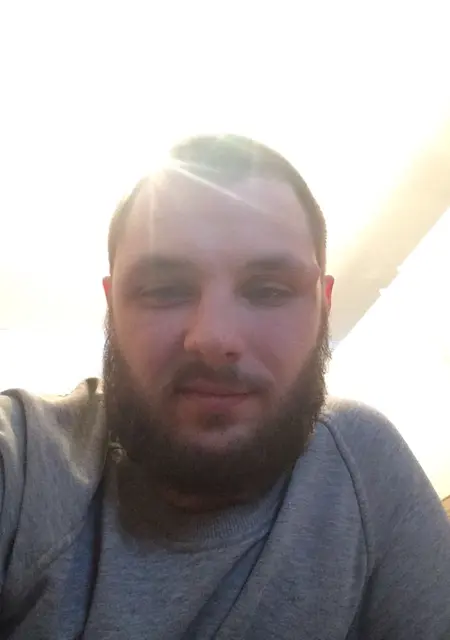 Я Андрей, 30, из Лобни, ищу знакомство для приятного времяпровождения